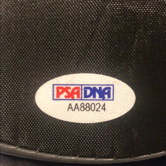 Manny Pacquiao autographed Hitting Mitt - Picture 3 of 3